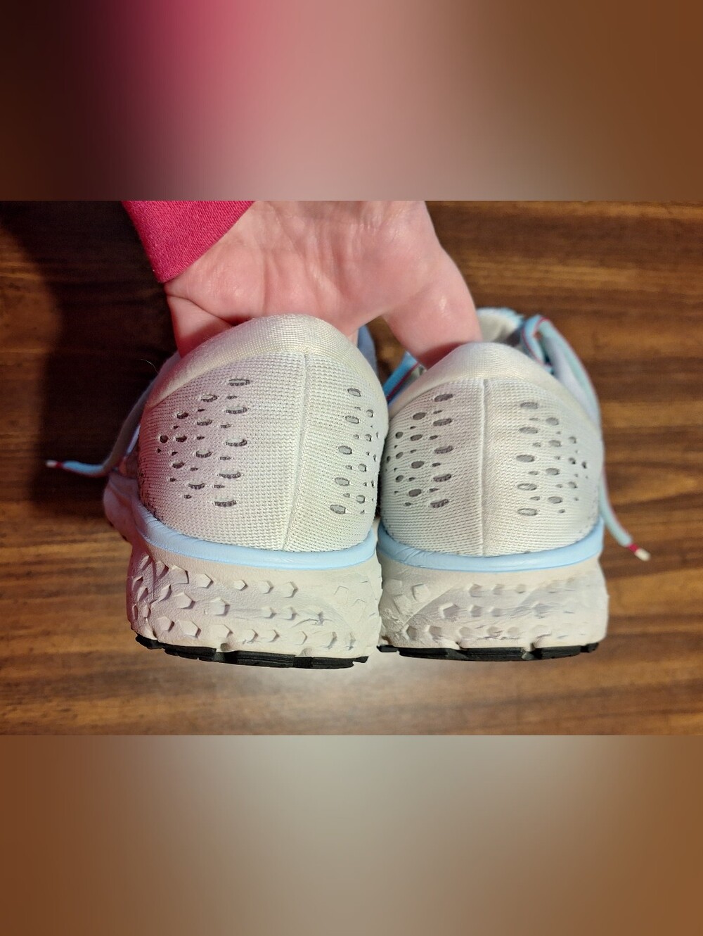 Womens Brooks Glycerin Running Shoes. Sz 9. Lots Of Love Left In These. - Picture 6 of 8